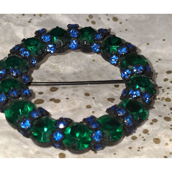 Vintage 1950's Warner Green & Blue Rhinestone Wreath Brooch Pin Japanned Back - Picture 8 of 11